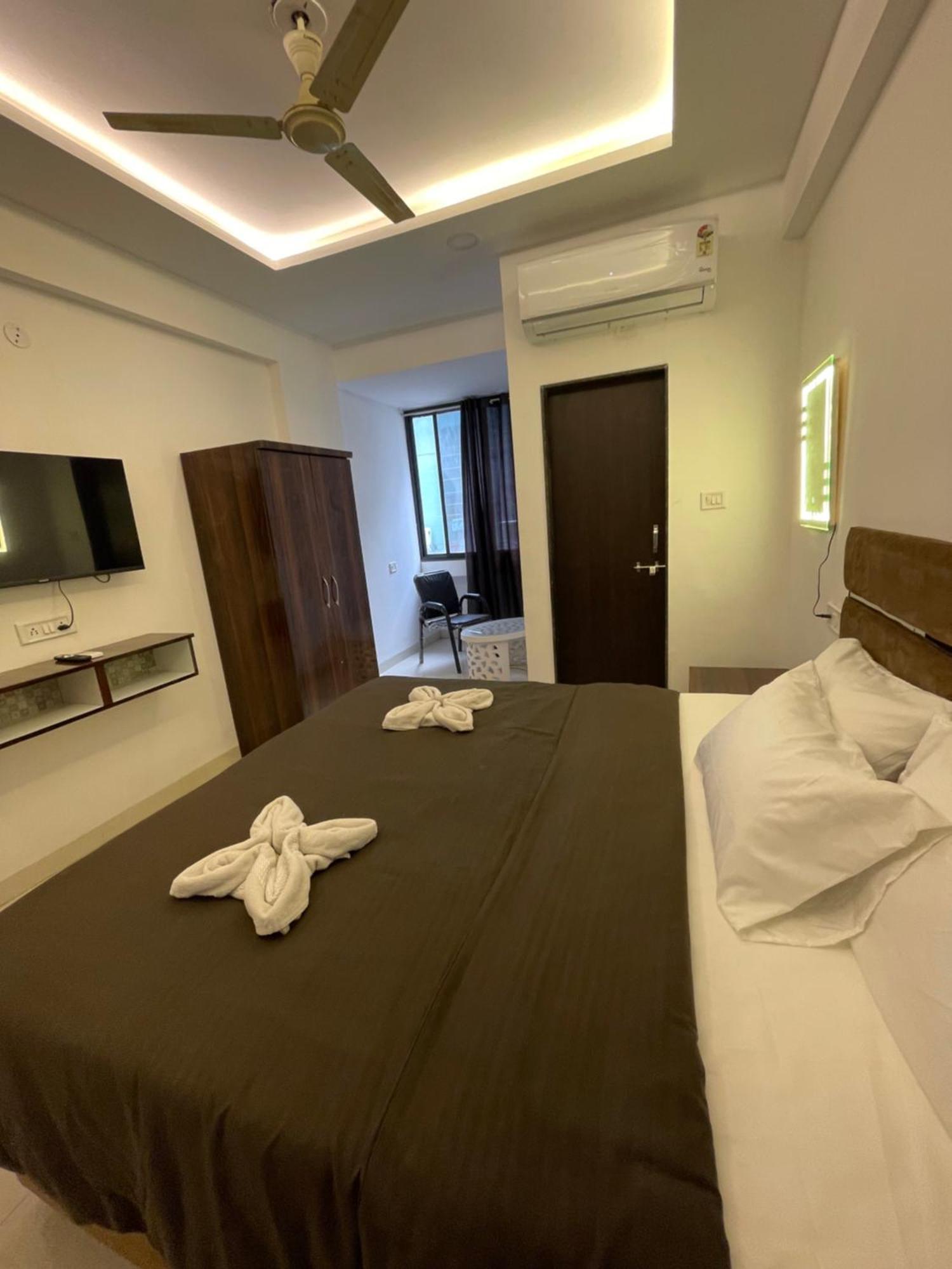 Hotel Kiwi Inn Vijaynagar Scheme 78 إندور المظهر الخارجي الصورة