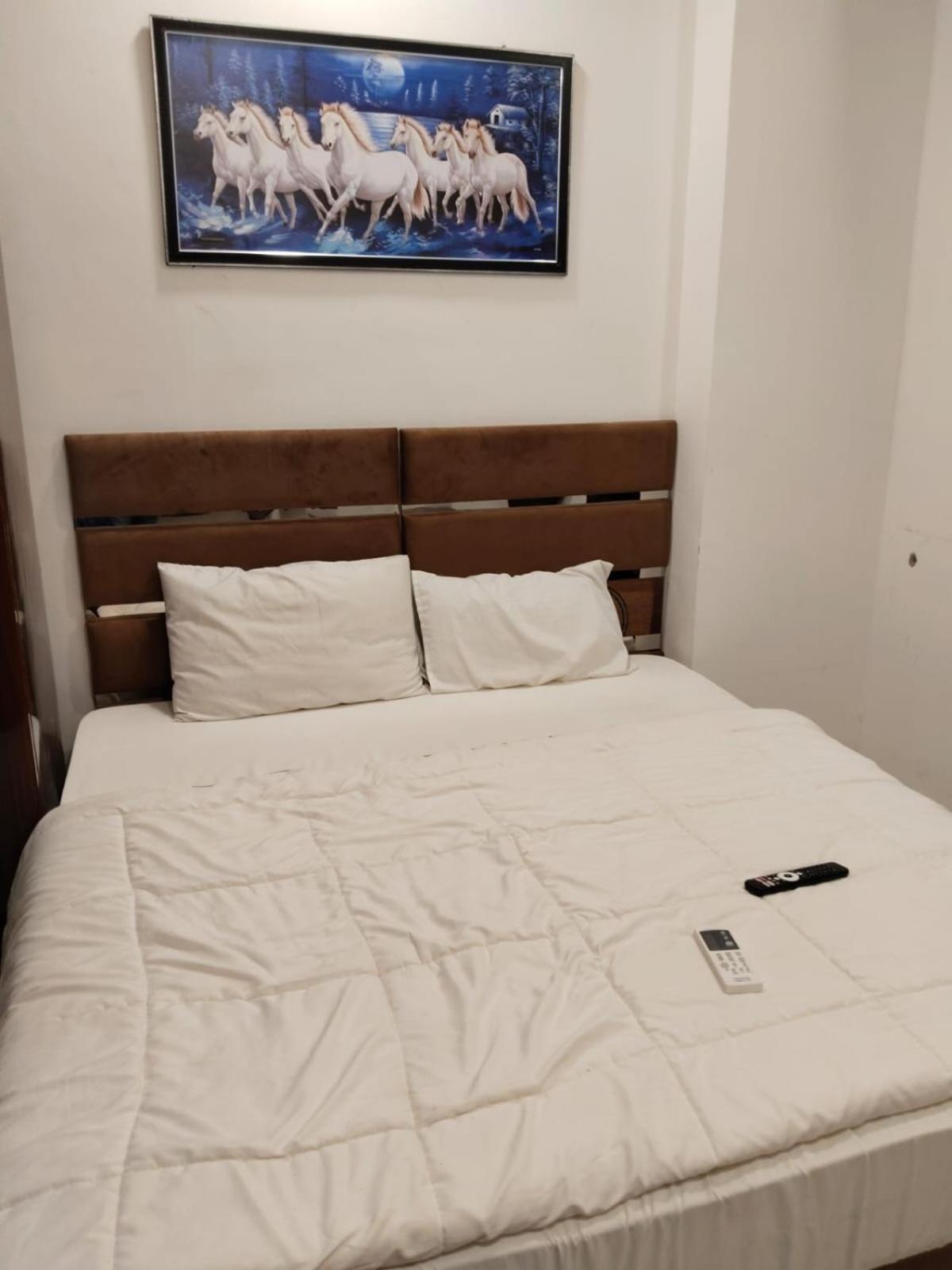 Hotel Kiwi Inn Vijaynagar Scheme 78 إندور المظهر الخارجي الصورة